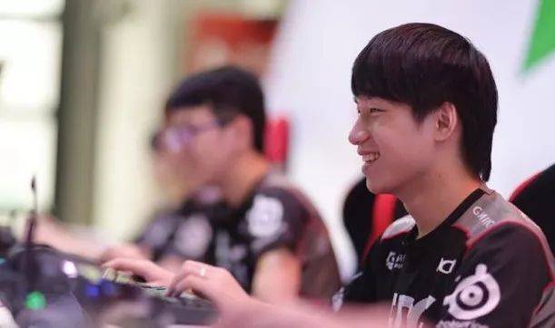 双方的对垒 双方的对垒