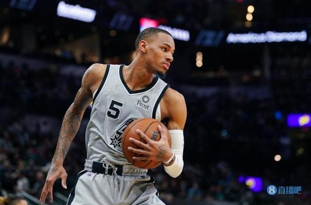 队在客场输 队在客场输