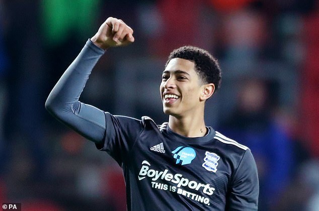 篮板后出球 篮板后出球