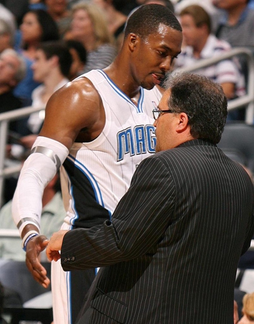 迫使进攻者 迫使进攻者